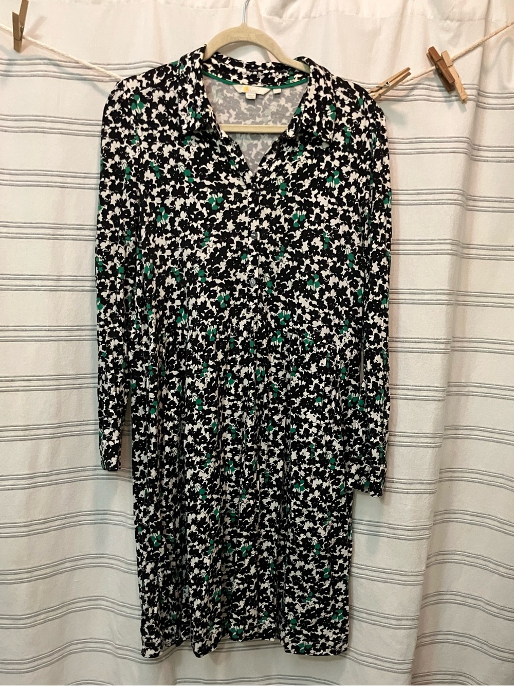 Boden dress black/white/green floral